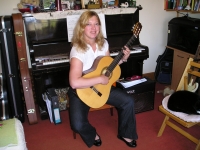 Juliet Ansell Classical & Acoustic Guitar